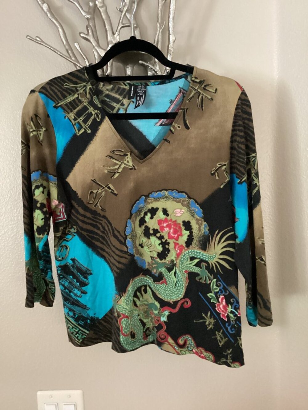 Lynn Ritchie brown, blue, black top, rayon/spandex, size XL (fits like a M/L)